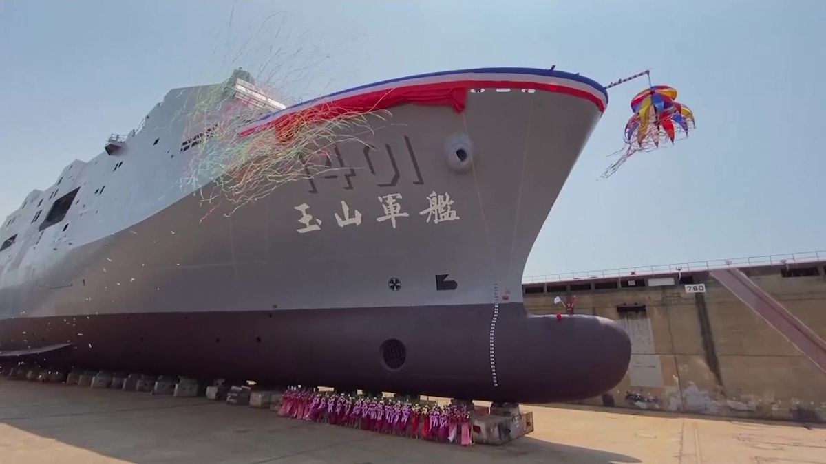 Video: Tchaj-wan posiluje námořnictvo, ukázal obojživelnou válečnou loď